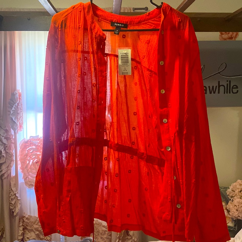 Torrid button up top